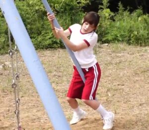 一条みお｜ひよこ少女×媚薬｜スポーツドリンクに媚薬を盛られたひよこJC。狂おしく発情してしまい、犯罪者にハメ犯されメス堕ち