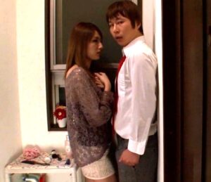 天海つばさ｜彼女の姉×NTR誘惑｜彼女の姉に好かれてしまった俺。彼女が見ていないところで、こっそり浮気ＳＥＸ