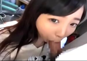 従順ひよこ少女×性奴隷調教｜出されたオジサンちんぽを、丁寧にちゅぱぺろぺろフェラ。口内射精されるロリ娘