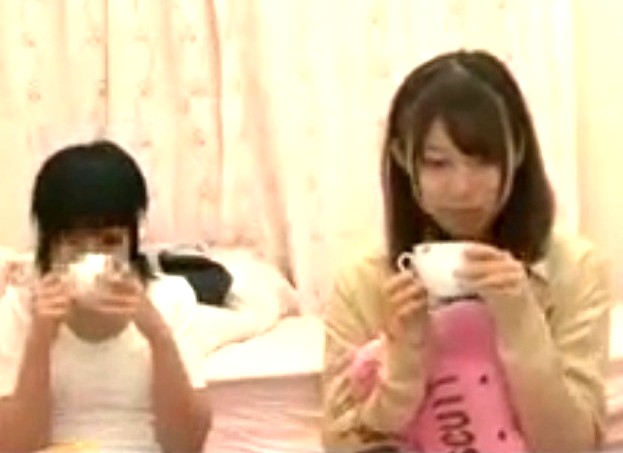 娘の女友だち×媚薬強姦｜家に遊びに来た娘のロリ友達。こっそり飲み物に媚薬を混入し発情させる鬼畜父親。生チンポをぶち込み・・・